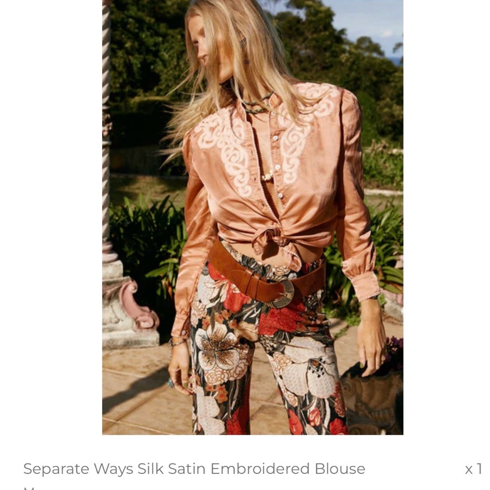 NWT- Chasing Unicorns Separate Ways Blouse